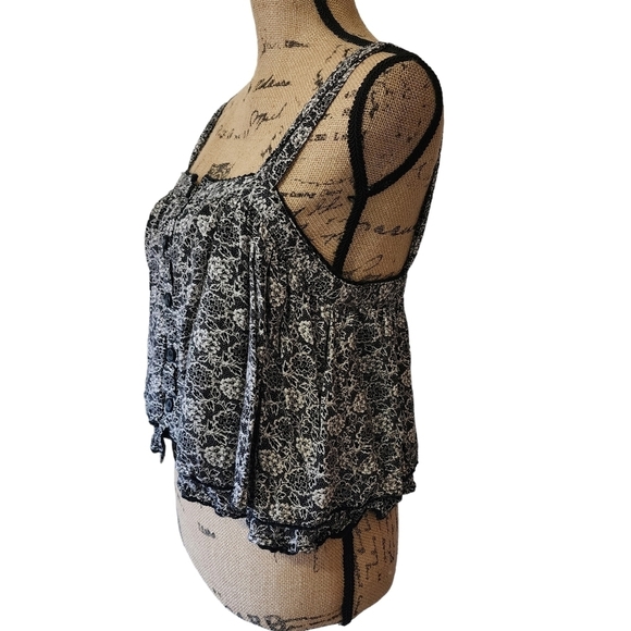 Free People Sleevess Crop Tank Blouse Floral - Small - Picture 4 of 8